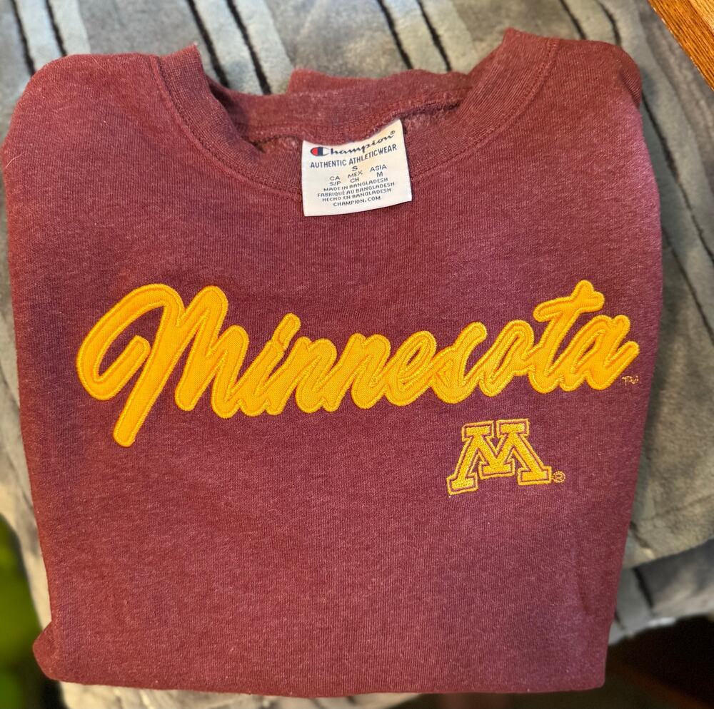 MN Gophers Team Crewneck Size Small
